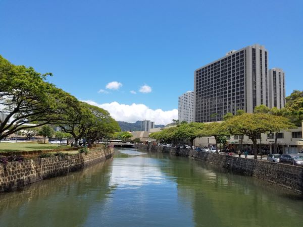 Nu'uanu stream along River Street border Honoluluʻs Chinatown