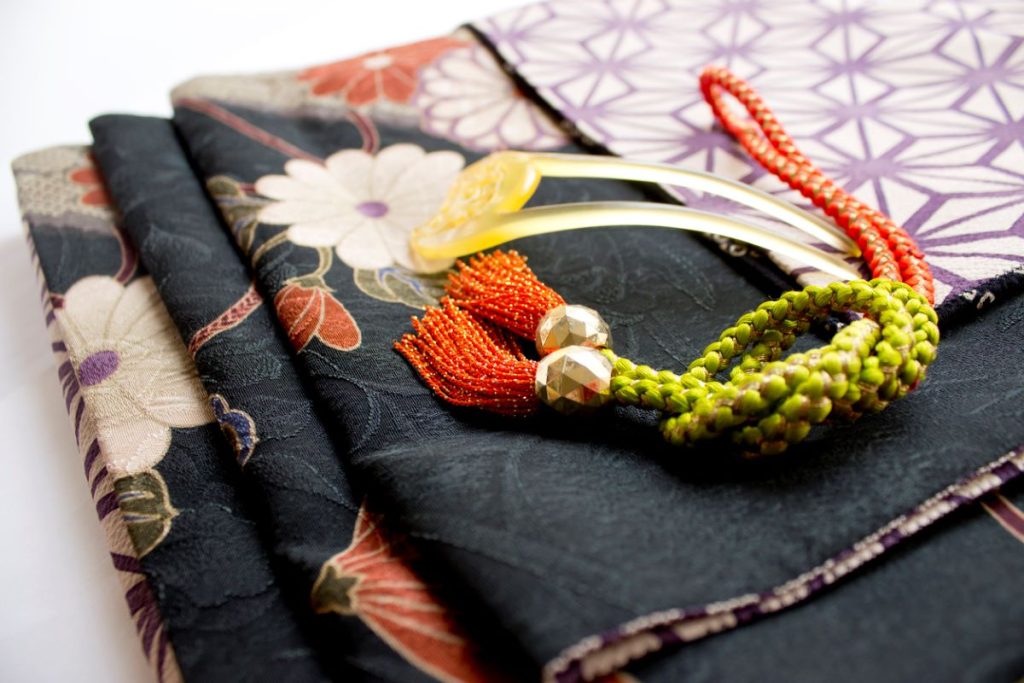 folded kimono with accessories 